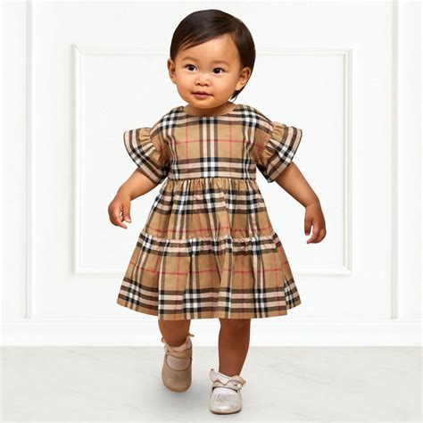 Burberry newborn clothing